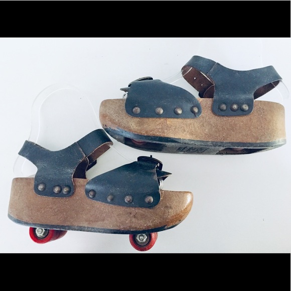 Vintage Shoes - Vintage Platform Pop Out Skates Sandals 5 5.5